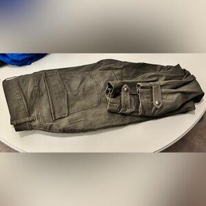 NWT Women’s Express Olive Green High Rise Cropped Straight Leg Pants - Size 4